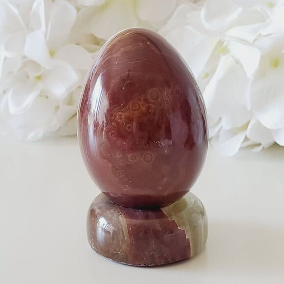 Pakistan Onyx Egg Stone with Vase - 4" Tall - Picture 3 of 12